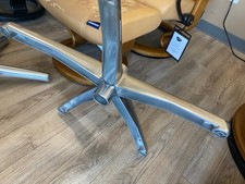 Herman Miller Aeron Office Desk Chair Aluminum Base with Pla
