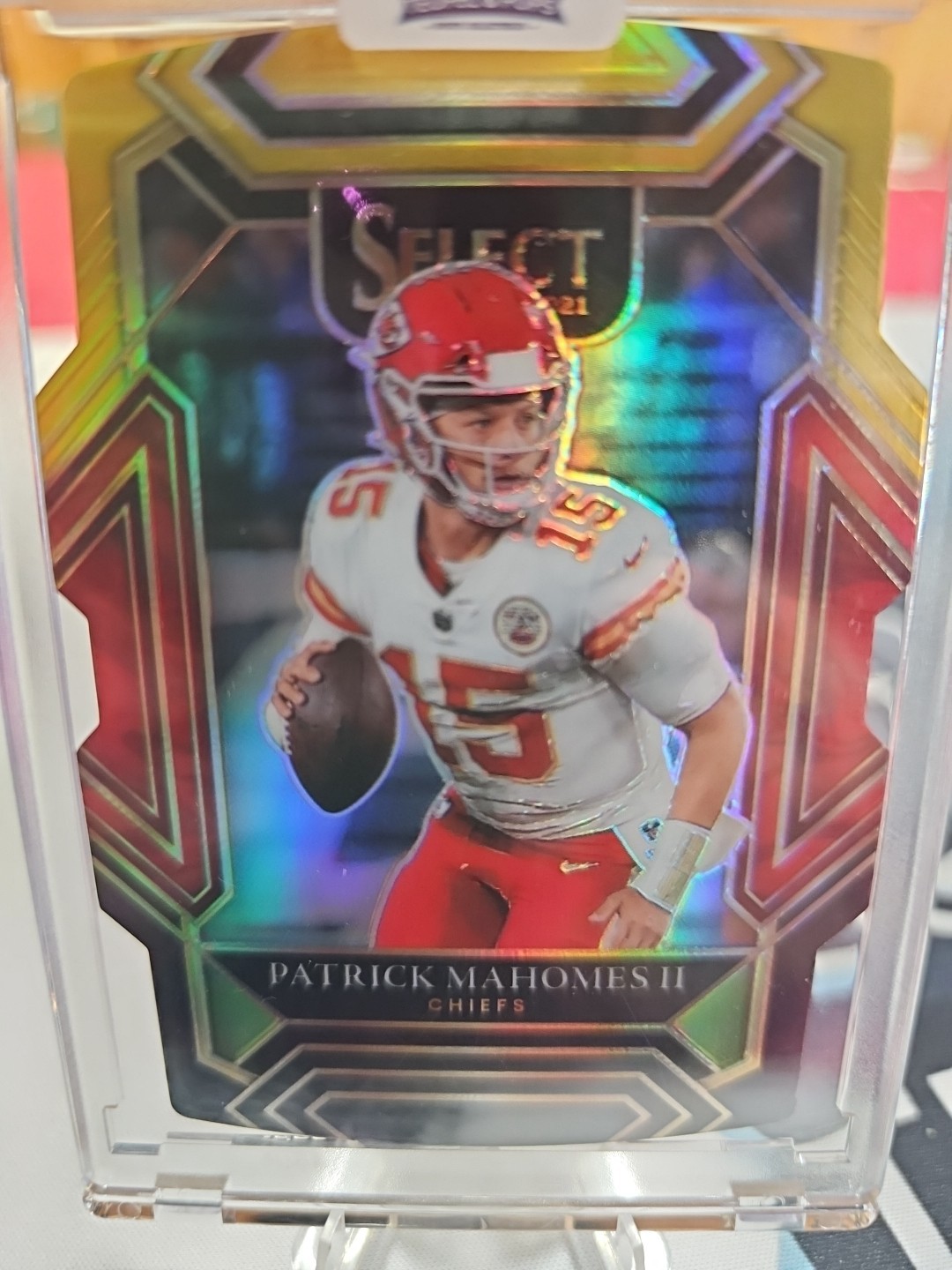 2021 Panini Select Club Level Patrick Mahomes II #202 Red & Yellow Prizm Die-Cut