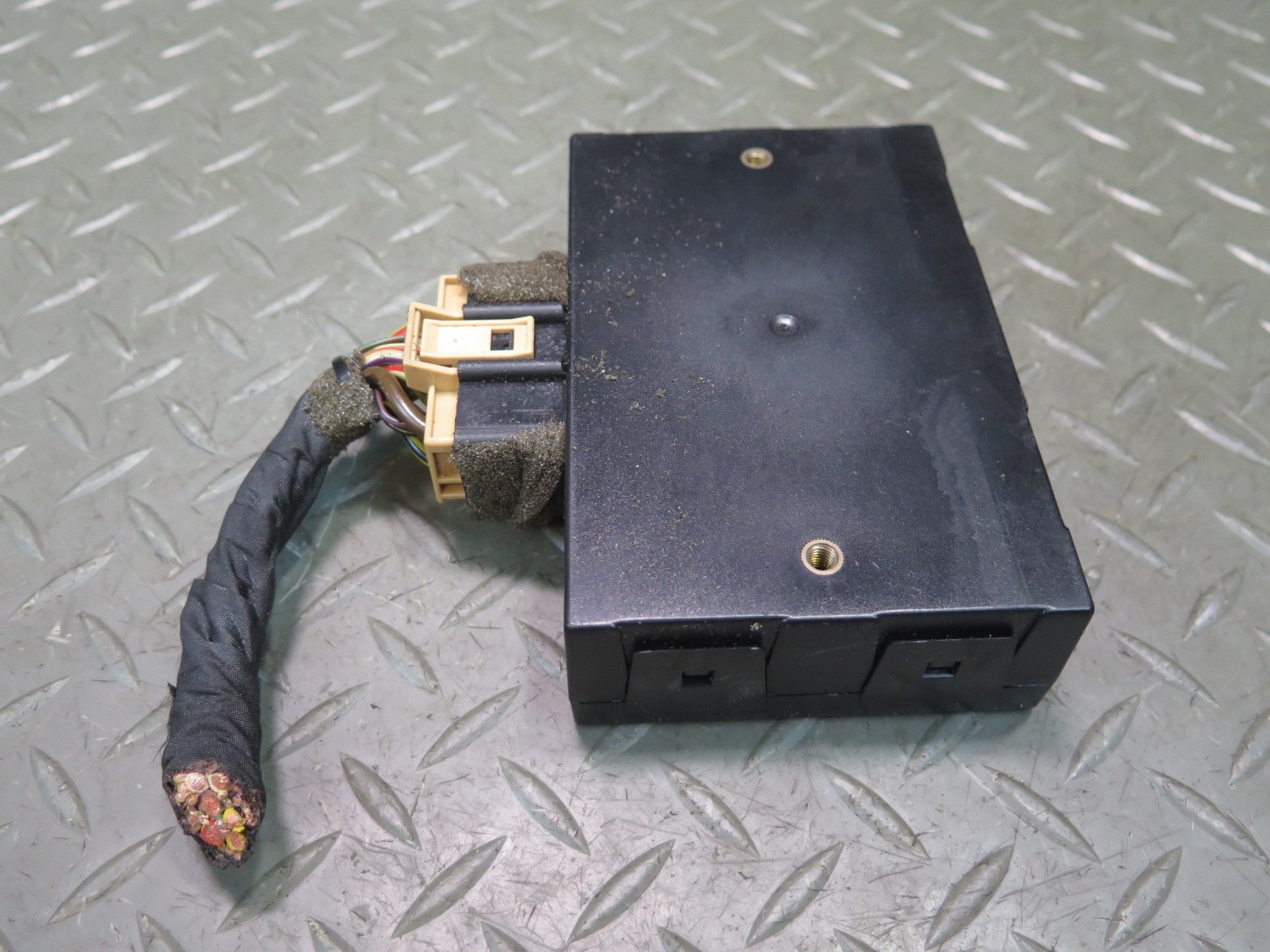 2006 BENTLEY FLYING SPUR TRUNK LID CONTROL MODULE UNIT 3W0909610E