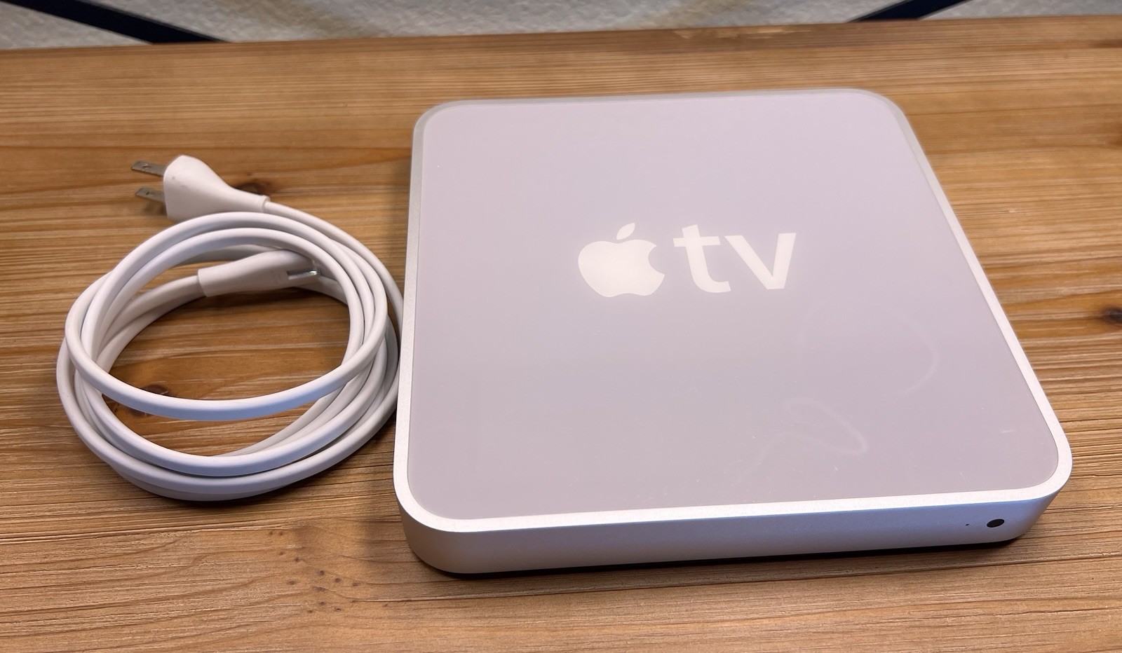 Apple TV (1st Generation) 40GB Media Streamer - A1218