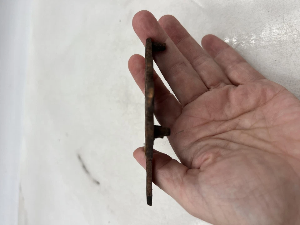 Vintage Cast Iron Tree Shape Decorative Wall Hook Hanger Ornate Rusty Finish - Image 4 of 4