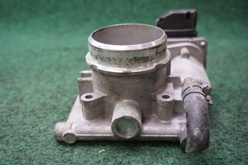 Mazda CX9 2017 2,5 L carrocería del acelerador OEM PY8V13640 49.663 millas Foto 3 de 4