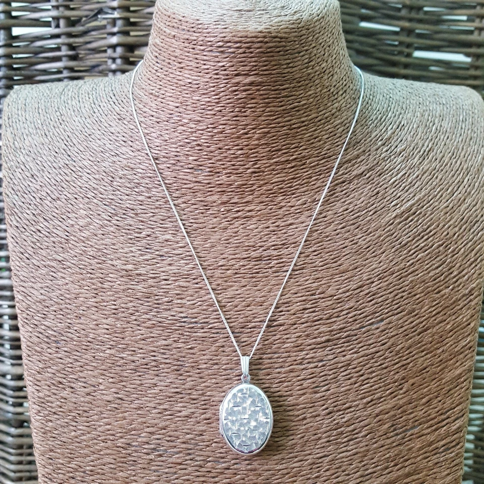 Vintage 925 Sterling Silver Necklace, Vintage Locket, Retro Locket, 1979 - Image 2 of 4