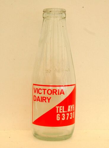 milk bottle :  lovely old Victoria Dairy of Ayr Scotland - Afbeelding 1 van 1
