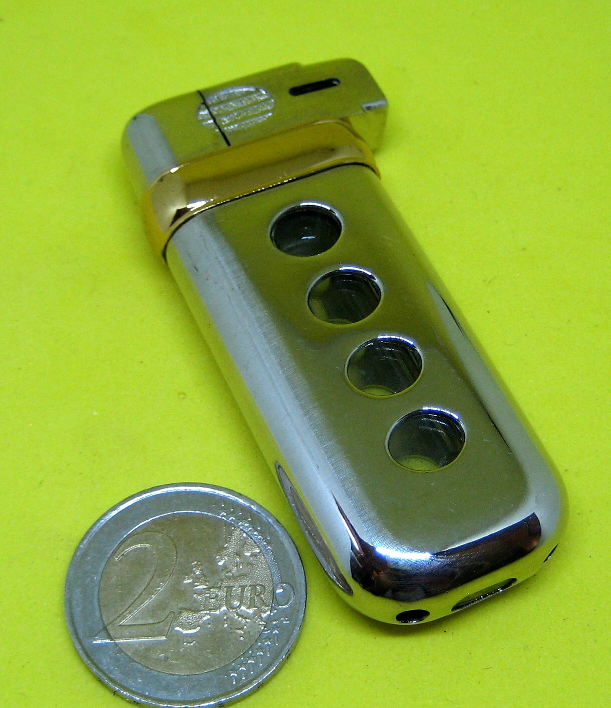 Foto 1 di 3