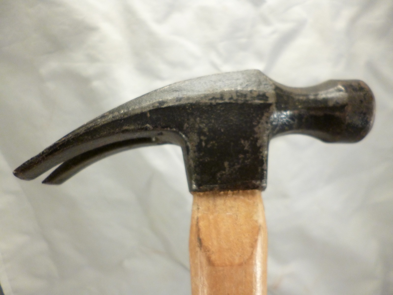 VINTAGE PLUMB 16 OZ. PERMABOND 11-466 CLAW HAMMER WOOD HANDLE