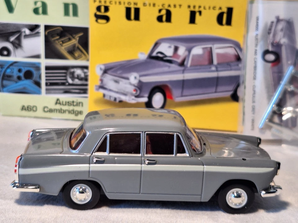 LLEDO VANGUARDS 1:43 AUSTIN A60 CAMBRIDGE - CUMULUS GREY & WHITE VA44000 - Image 3 of 4