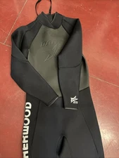 Dark Star Mens Full Wetsuit Size Medium 3/2 Sherwood Scuba Dive