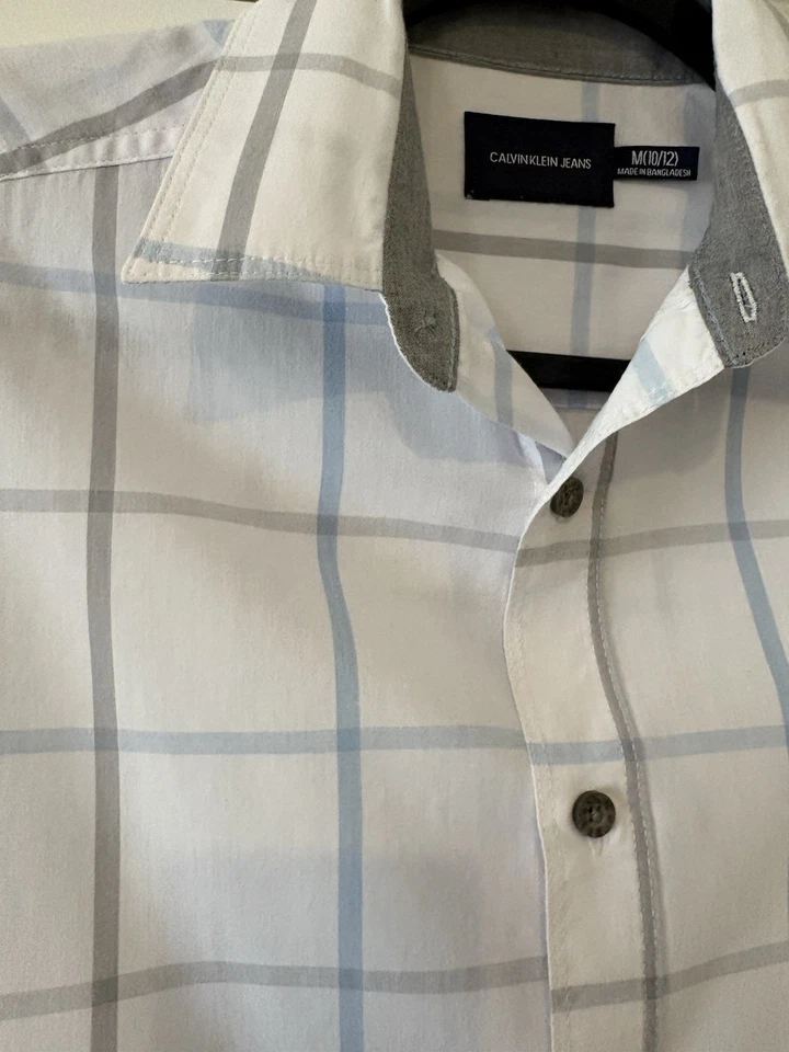 CALVIN KLEIN BOYS WHITE STRIPED BUTTON DOWN Short Sleeve Youth Boys 10/12 - Image 4 of 4