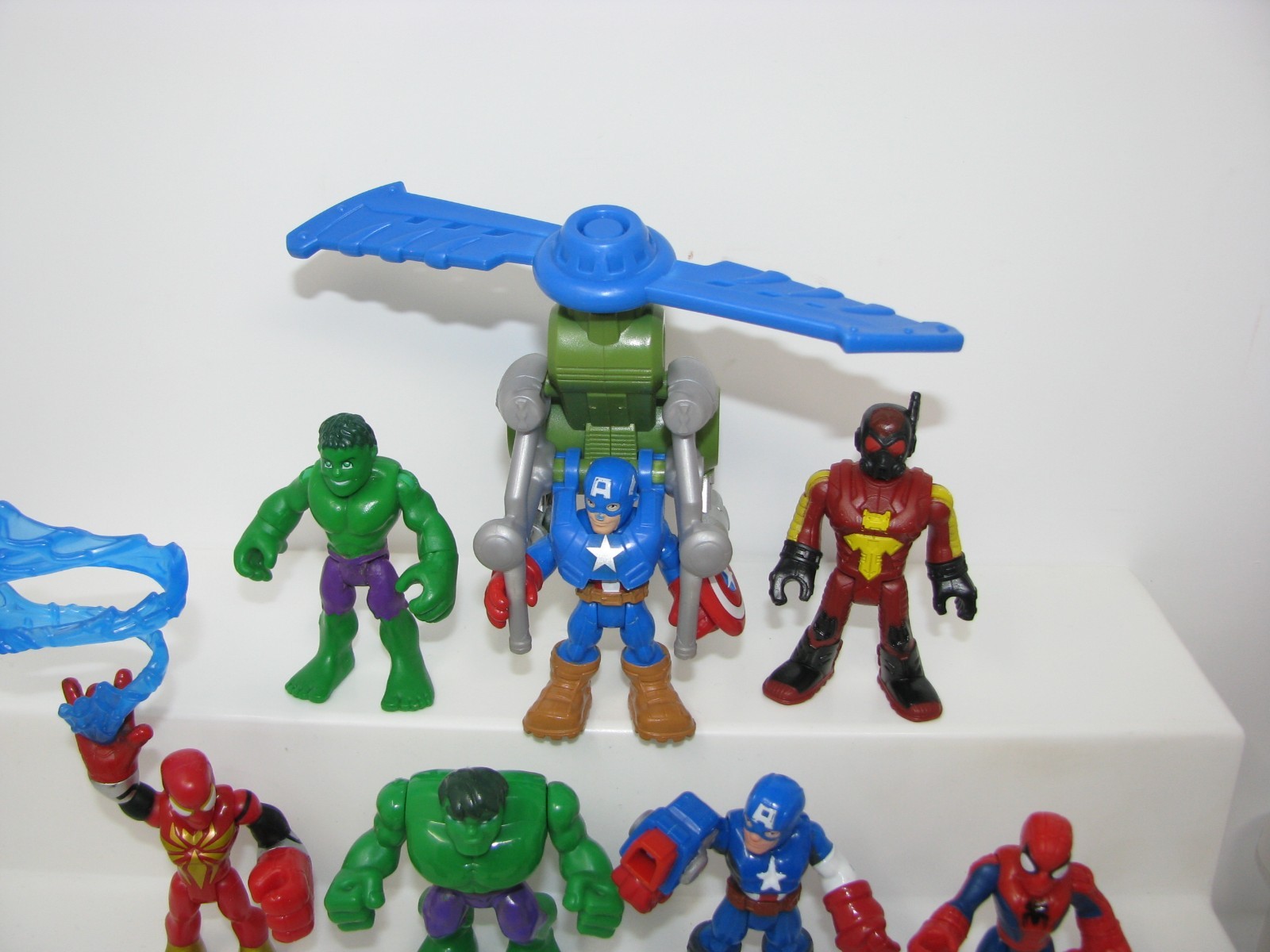 Marvel Super Hero Squad Spider-Man Iron Man Hulk Black Panther  2.5" Figure thumbnail 4