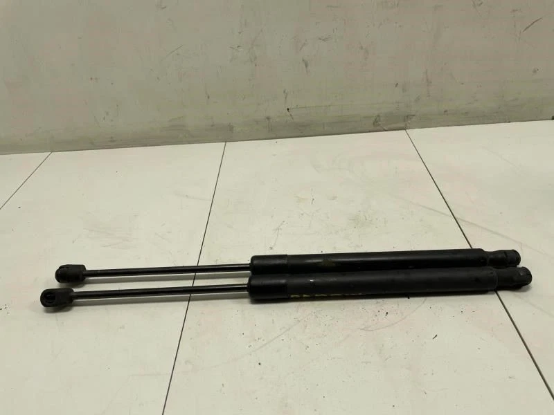 2008 VOLKSWAGEN RABBIT TRASEIRO ESQUERDO E DIREITO TAMPA DO PORTA-MALAS SUPORTE DE ELEVAÇÃO FABRICANTE DE EQUIPAMENTO ORIGINAL+ - Imagem 4 de 4