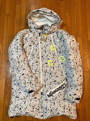 supreme puffer jacket retail