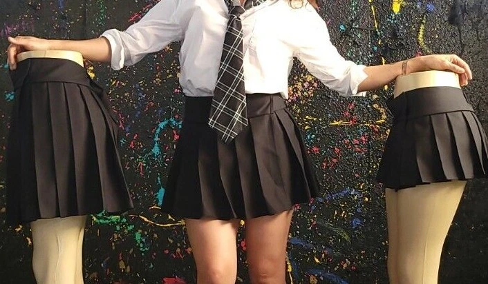 Falda MICRO MINI plisada a cuadros (negro sólido) Foto 4 de 4