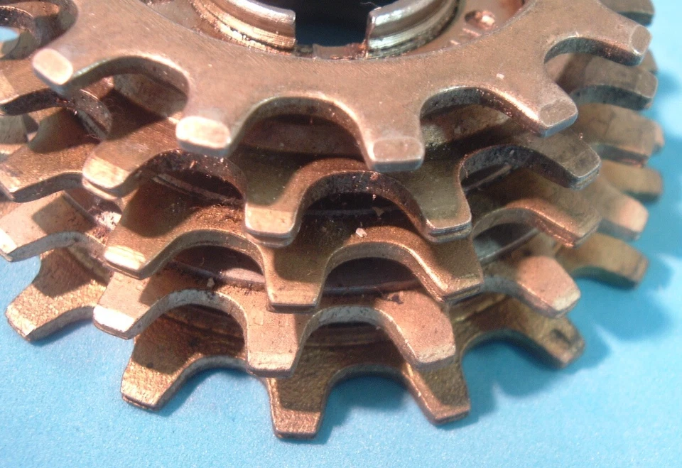 Regina Extra Oro Gold 14T-18T 5-Spd Road Freewheel NEW/NOS Vintage-Italian Thrd - Image 3 of 4