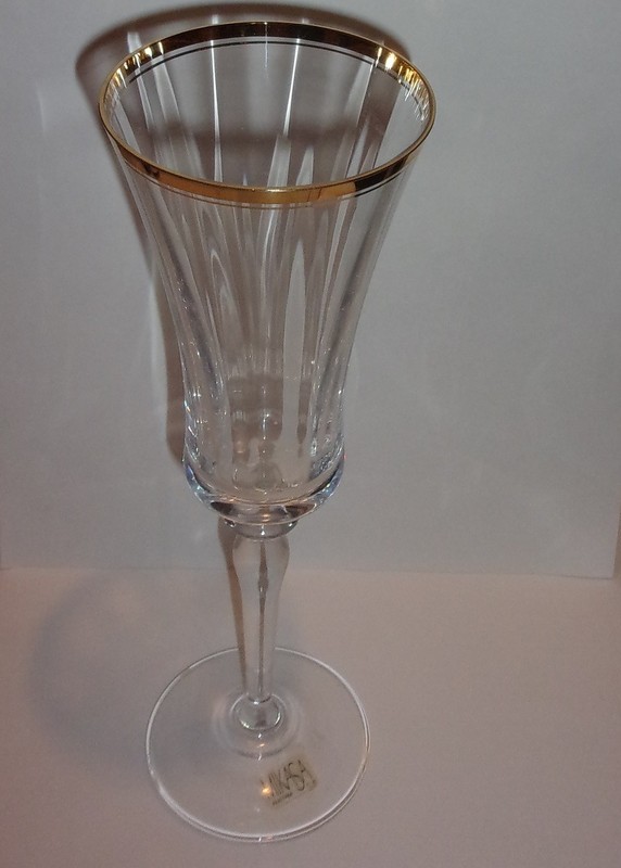 Mikasa Jamestown Fluted Champagne Clear Crystal w 22K Gold Rim 9.25”