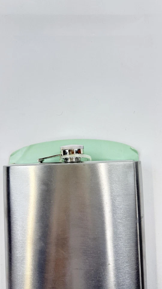 Frasco Wembley Big Ol' de acero inoxidable para 64 fl oz gigante de gran tamaño novedad Foto 3 de 4