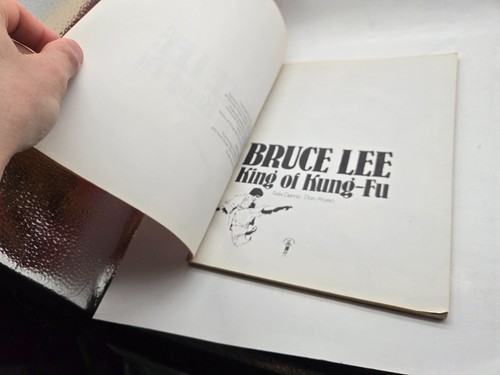 Bruce Lee Roi du Kung-Fu Édition Collector Felix Dennis et Don Atyeo 1974 1s - Photo 4/7