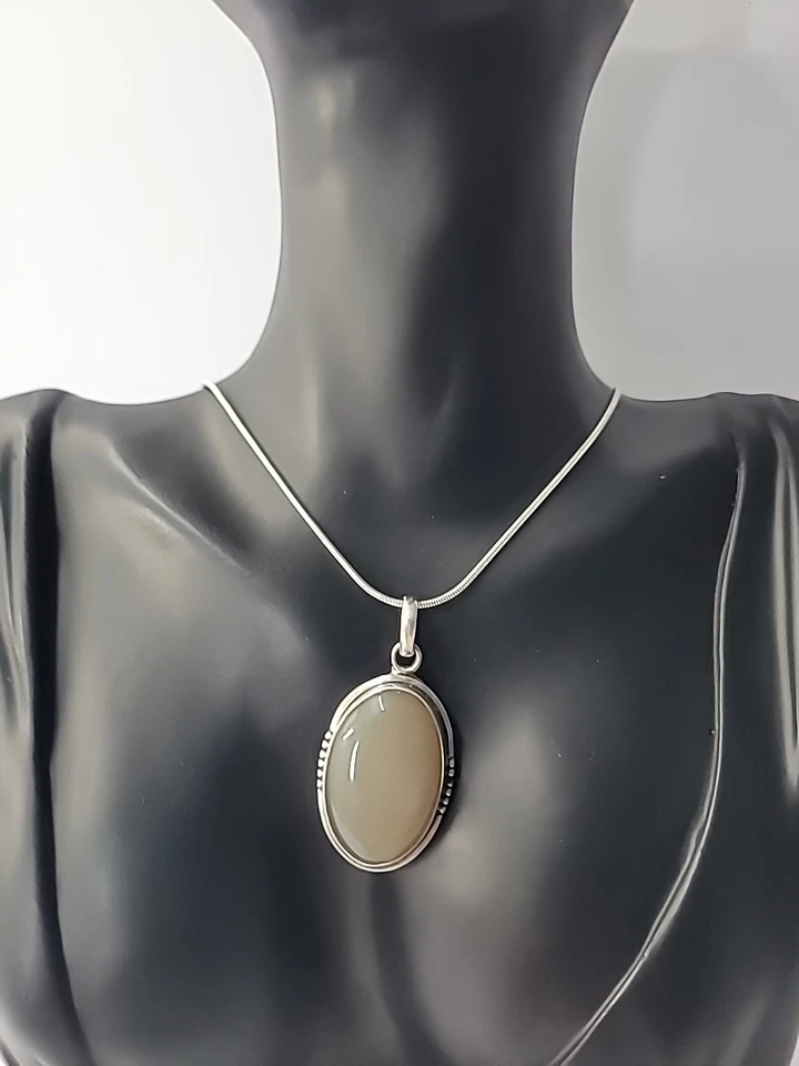 Collar colgante vintage de plata esterlina piedra calcedonia gris cadena cuerda ovalada Foto 2 de 4