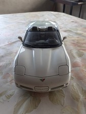 CHEVROLET CORVETTE C5 Cabriolet 1997 blanc 1/18 BURAGO 