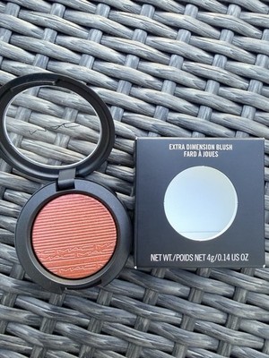 MAC Extra Dimension Blush  Hard To Get   Full Size 4g / .14oz New A65