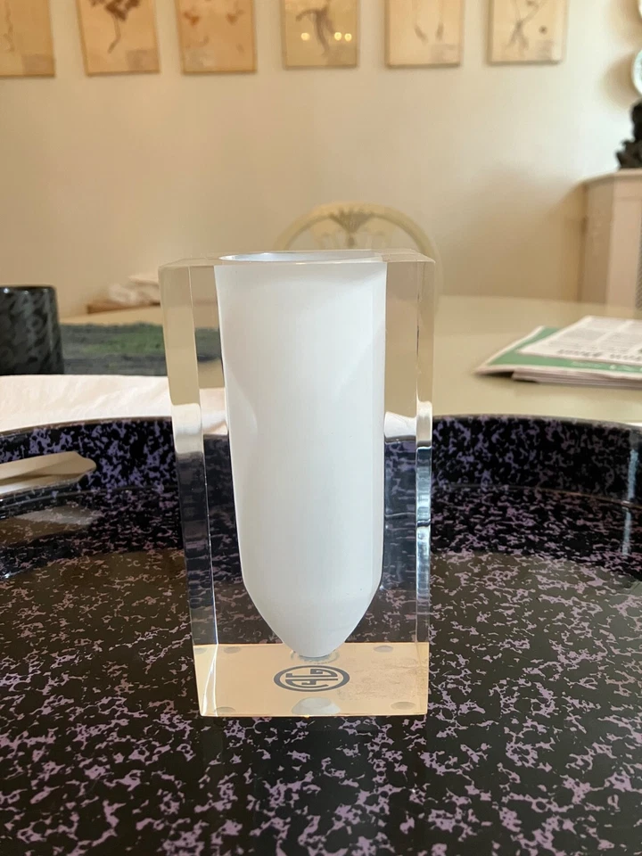 Jonathan Adler Acrylic Bel Air Scoop Vase in White - Image 3 of 4