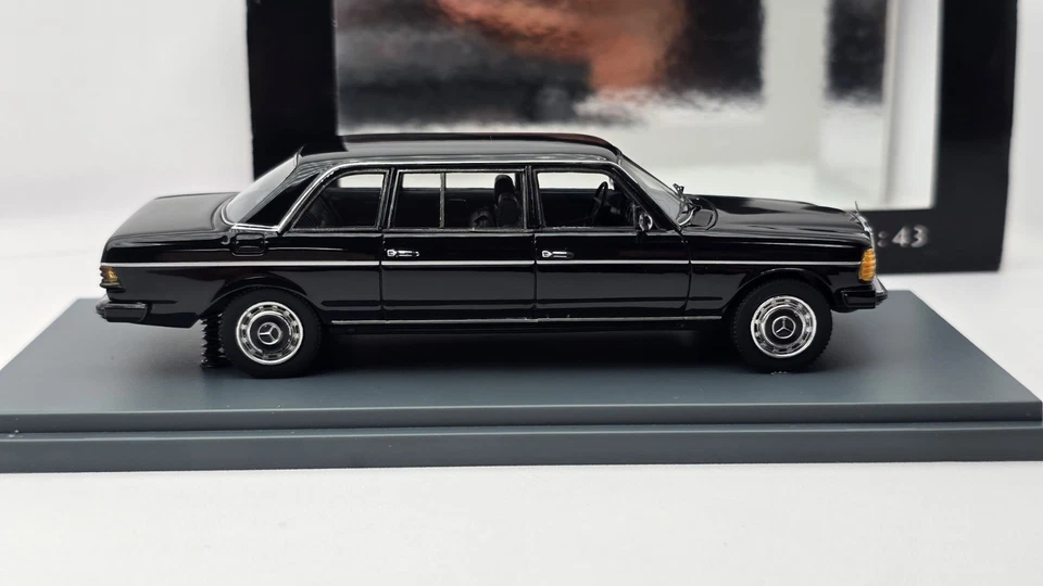 Neo Scale Models 1:43 Mercedes W123 LONG - Immagine 3 di 4