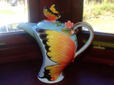 Eine schöne Jameson & Tailor Butterfly Teekanne / Kaffeekanne....Jugendstil