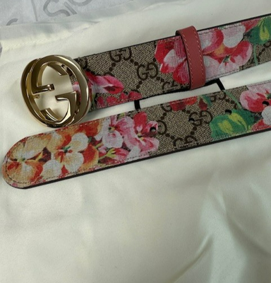 Gucci Women's GG Gold Tone Buckle Supreme Canvas Blooms Belt Size