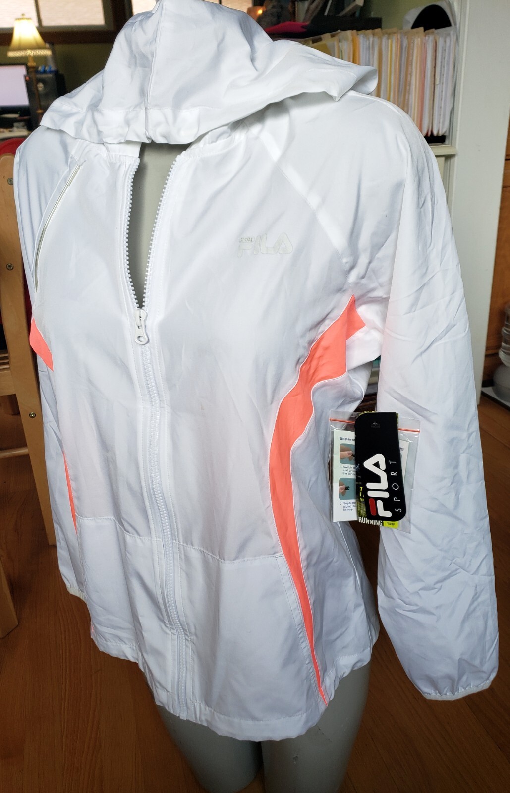 FILA Sport Giacca da Corsa Donna Bianca TruGlow Riflettente e Luce LED Taglia S