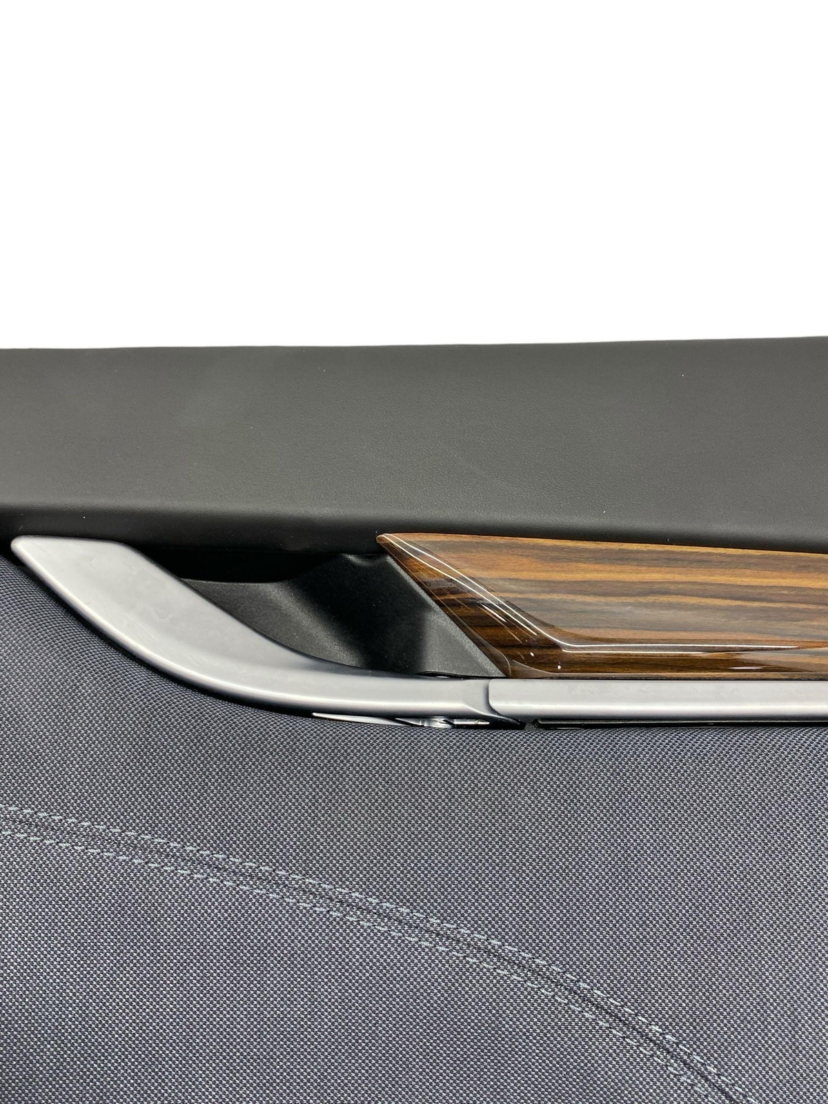 2017 - 2020 MASERATI LEVANTE M161 REAR RIGHT INTERIOR DOOR PANEL W/ SWITCH