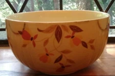 VINTAGE HALL'S SUPERIOR KITCHENWARE BOWL JEWEL TEA POTTERY AUTUMN LEAVES 7.5" 