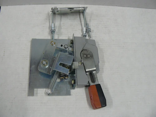 EATON CUTLER-HAMMER EHMFS03 FLANGE MOUNT LEVER HANDLE ASSEMBLY CIRCUIT BREAKER 
