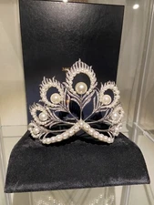 MISS UNIVERSE MIKIMOTO CROWN
