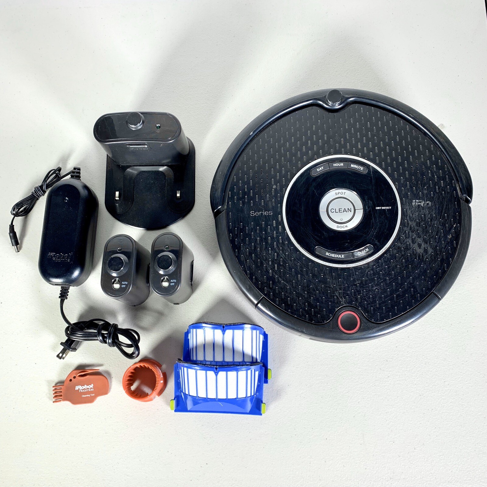 Irobot Roomba 552 Pet Series Vacuum Cleaner W Charger