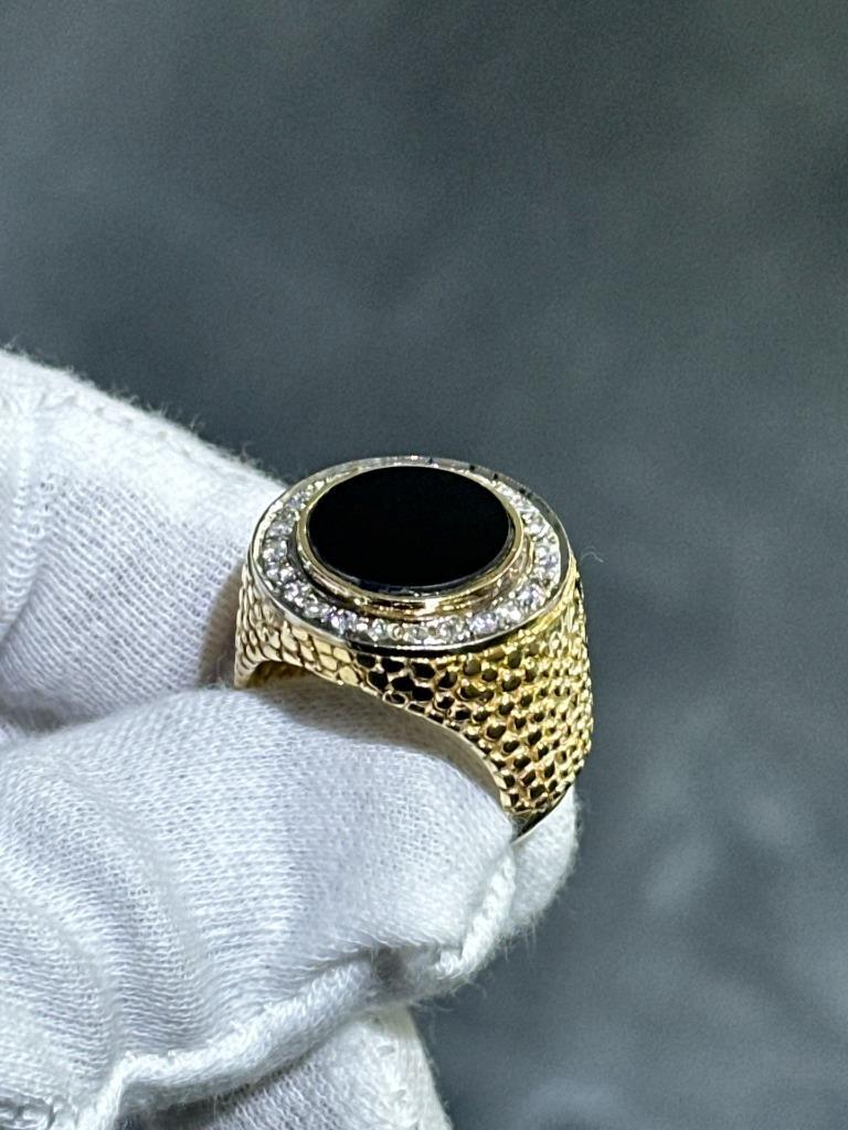 Picture 2 of 24