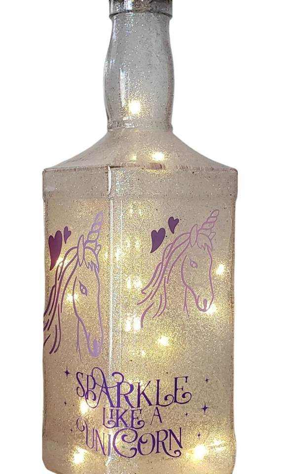 Botella iluminada unicornio Johnnie Walker Foto 3 de 3