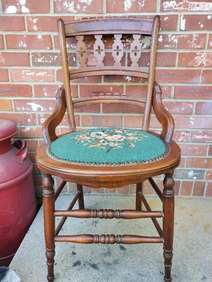 Traditional walnut online dining chairs