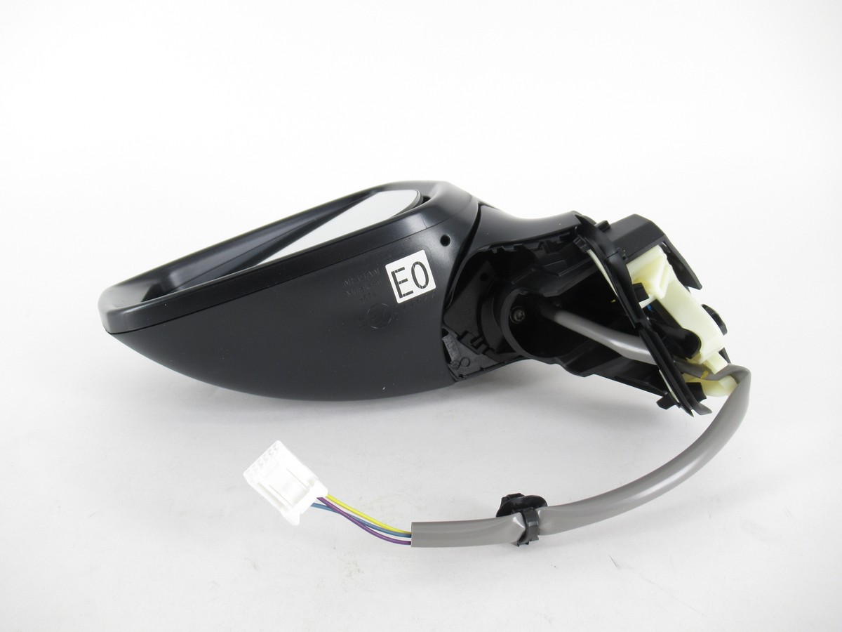 Genuine OEM Nissan 96302-5EE0A Driver LH Side Mirror Assembly 2020