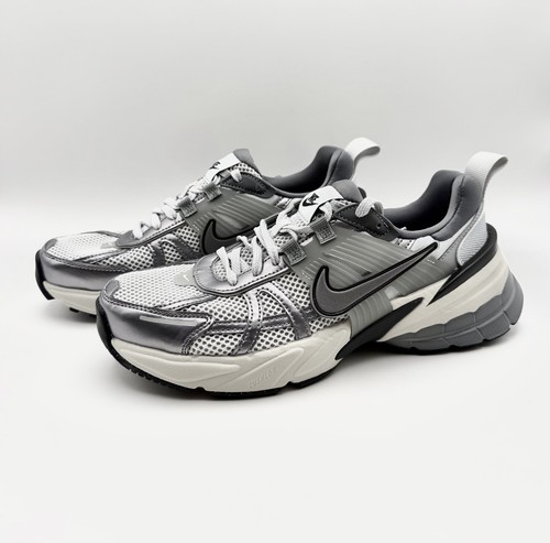 Nike V2K Run Pure Platinum/Metallic Cool Grey [FD0736-003] Women's Size