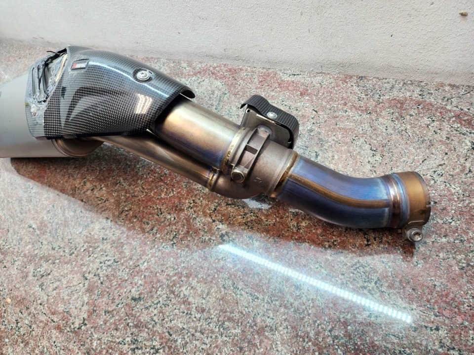 Silenciador de escape de titanio Honda CBR1000RR SP 2017-2025 Akrapovic Racing M-HEZ002 Foto 3 de 4