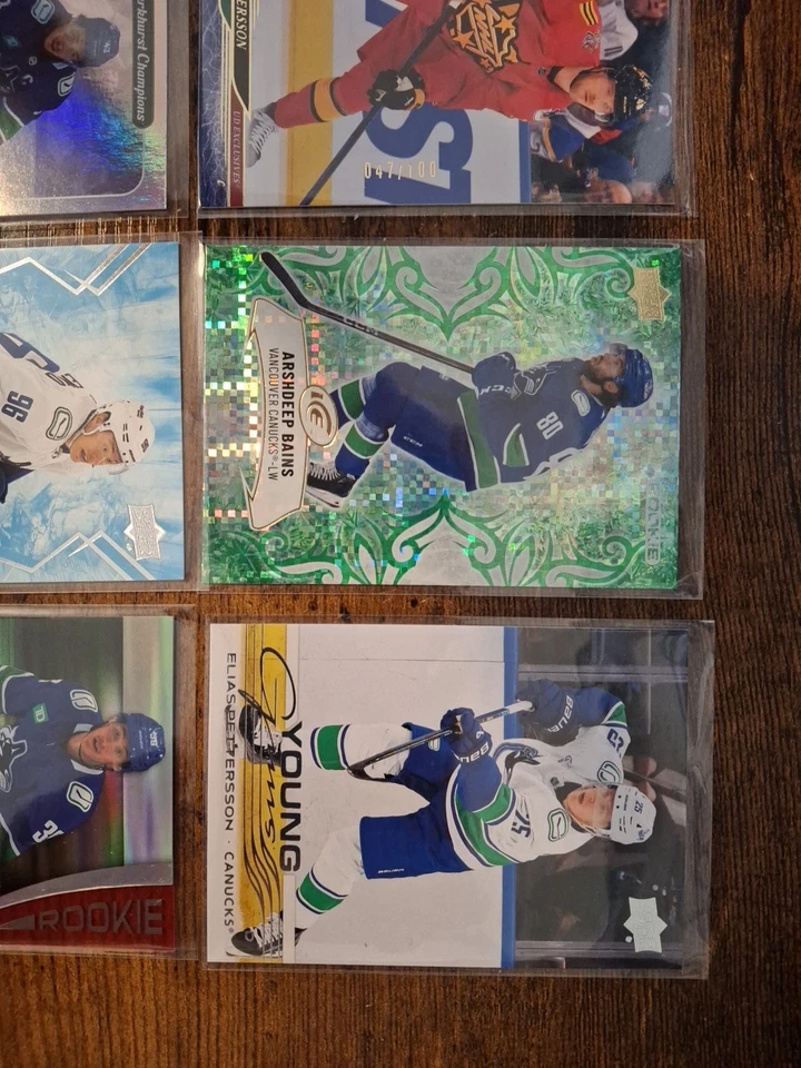 Vancouver Canucks Lot Of 8 Cards As Pictured **Combine Ship ** - Image 3 of 4