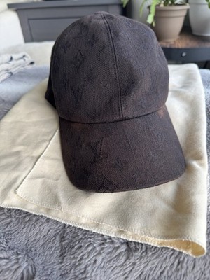 Louis Vuitton Monogram Essentials Black Cotton Hat M76585 Authentic