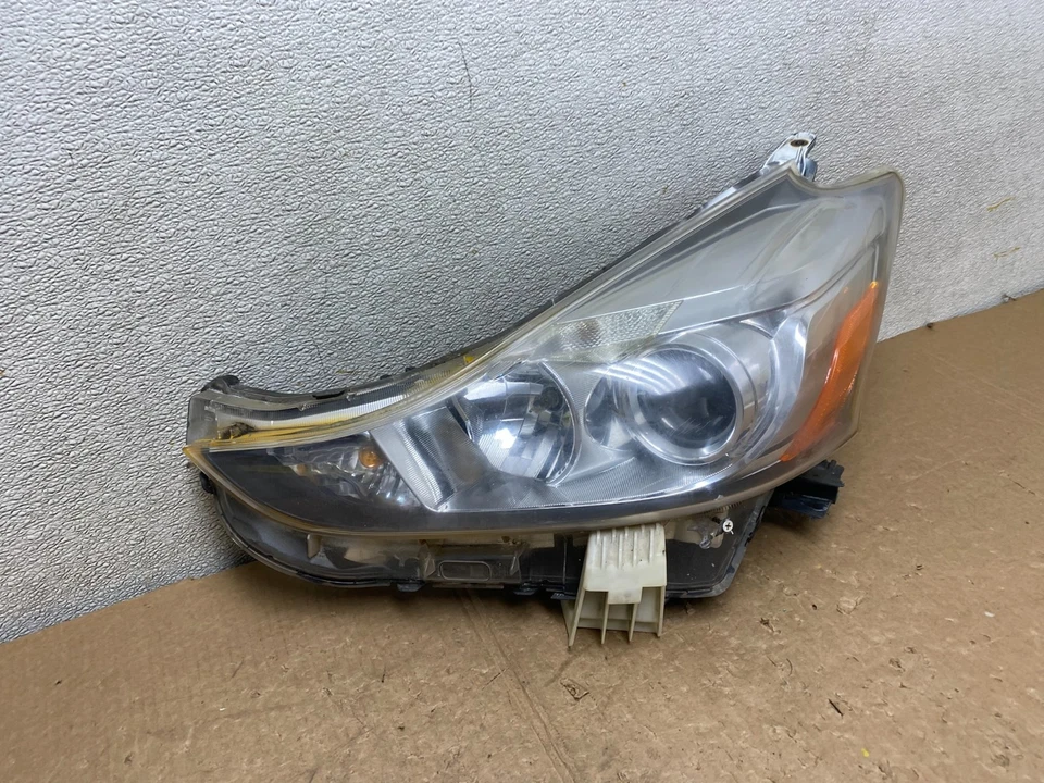 Faro halógeno lateral izquierdo Toyota Prius V 2015 2016 2017 conductor izquierdo V3173 DW Foto 3 de 4