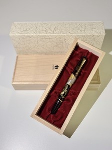 Namiki Lacquered Fountain Pen Dragon And Cumulus 14k Med Nib In Original Case