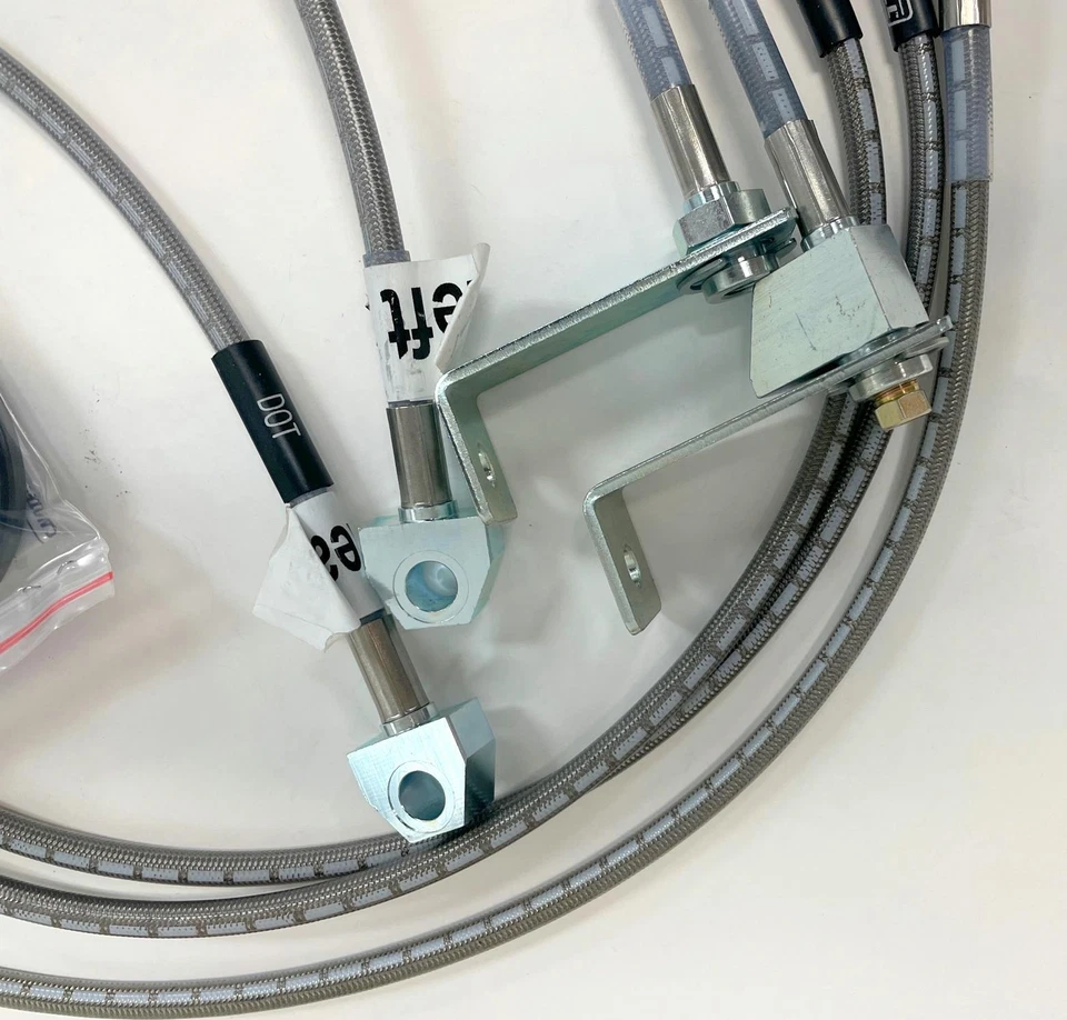 Russell 696510 2005-06 Ford F-250/350 Super Duty 4WD W/6" Lift Brake Hose Kit - Imagem 4 de 4