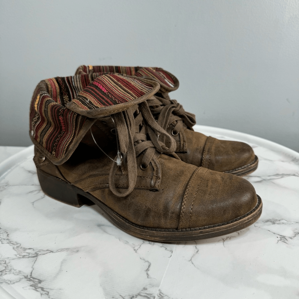 Rocket Dog Women’s Boots sz 8 Lace Up Foldover H774 eBay