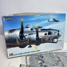 HASEGAWA 04066 BOEING B-17G FLYING FORTRESS Super Rabbit 1/72 Scale Sealed Bags