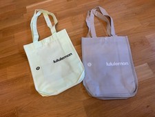 Lululemon reusable bag small*2, Christmas gift bag