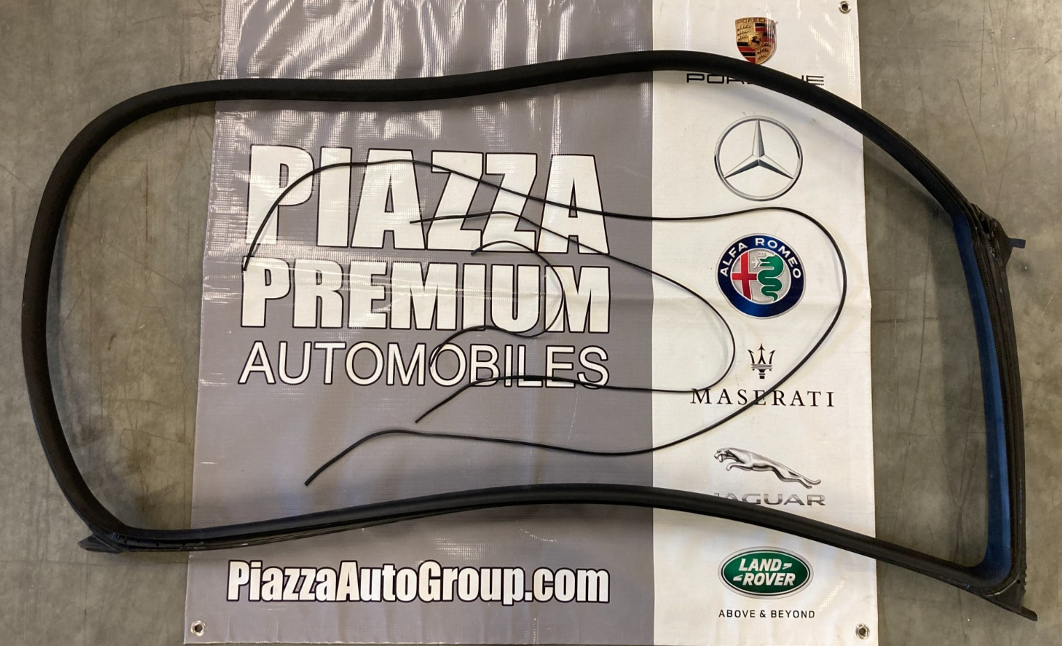 OEM Maserati Front, Left-Hand Door Gasket, Ghibli/Quattroporte, 670036937