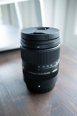 Sigma 18 50mm f/2.8 DC DN Fuji X Mount